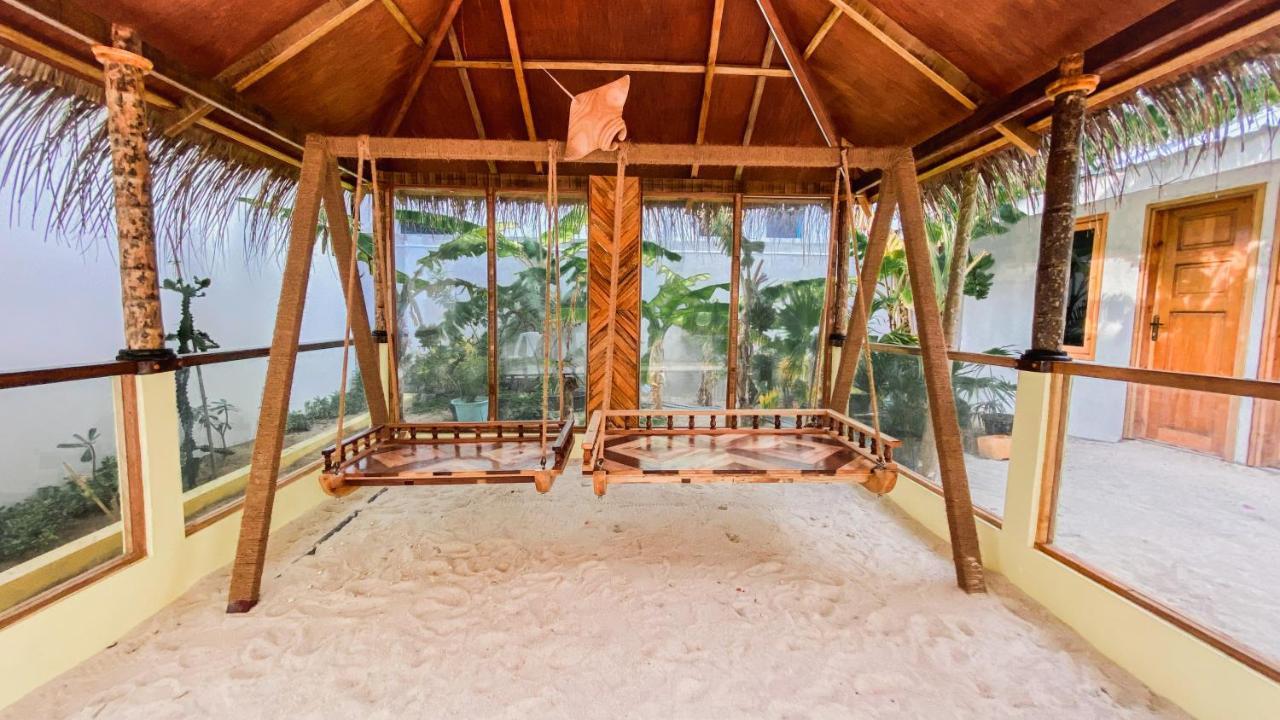 Manta Dhangethi Buitenkant foto