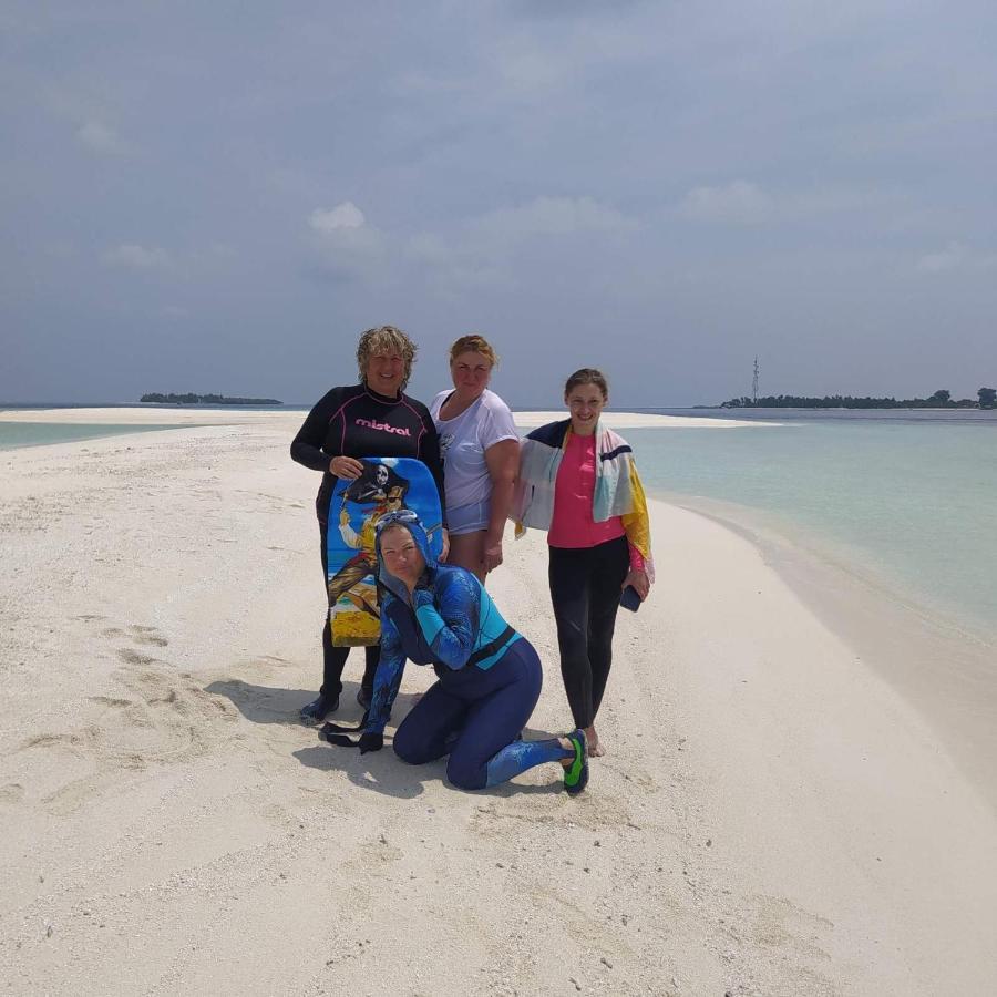 Manta Dhangethi Buitenkant foto